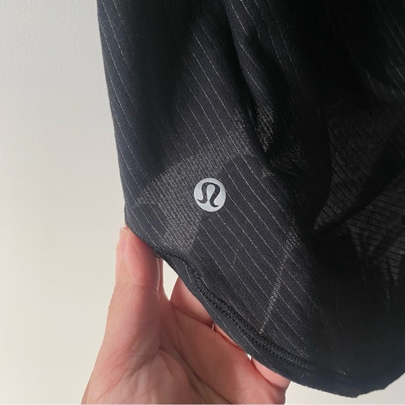 lululemon Workout Top Lace Back Vent Black and Silver - Picture 5 of 6